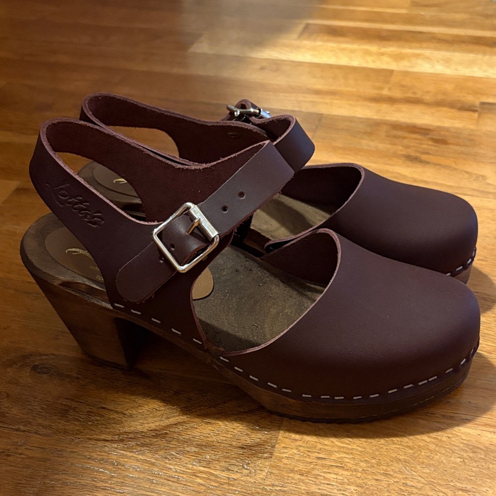 Lotta From Stockholm Eggplant Leather Clogs